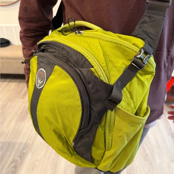 Osprey Lime and Black Messenger Bag - Picture 2 of 11